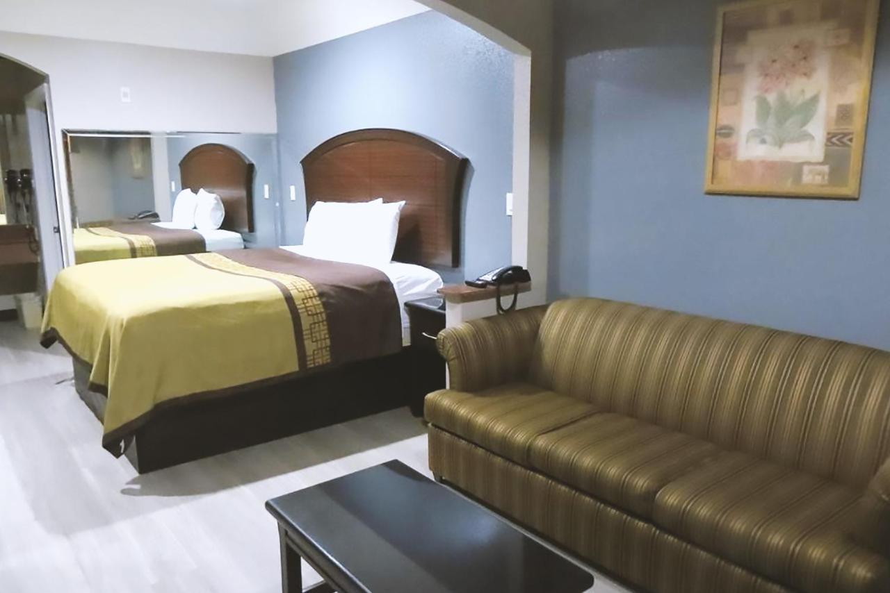 Blue Way Inn & Suites By Jasper Houston Exteriör bild