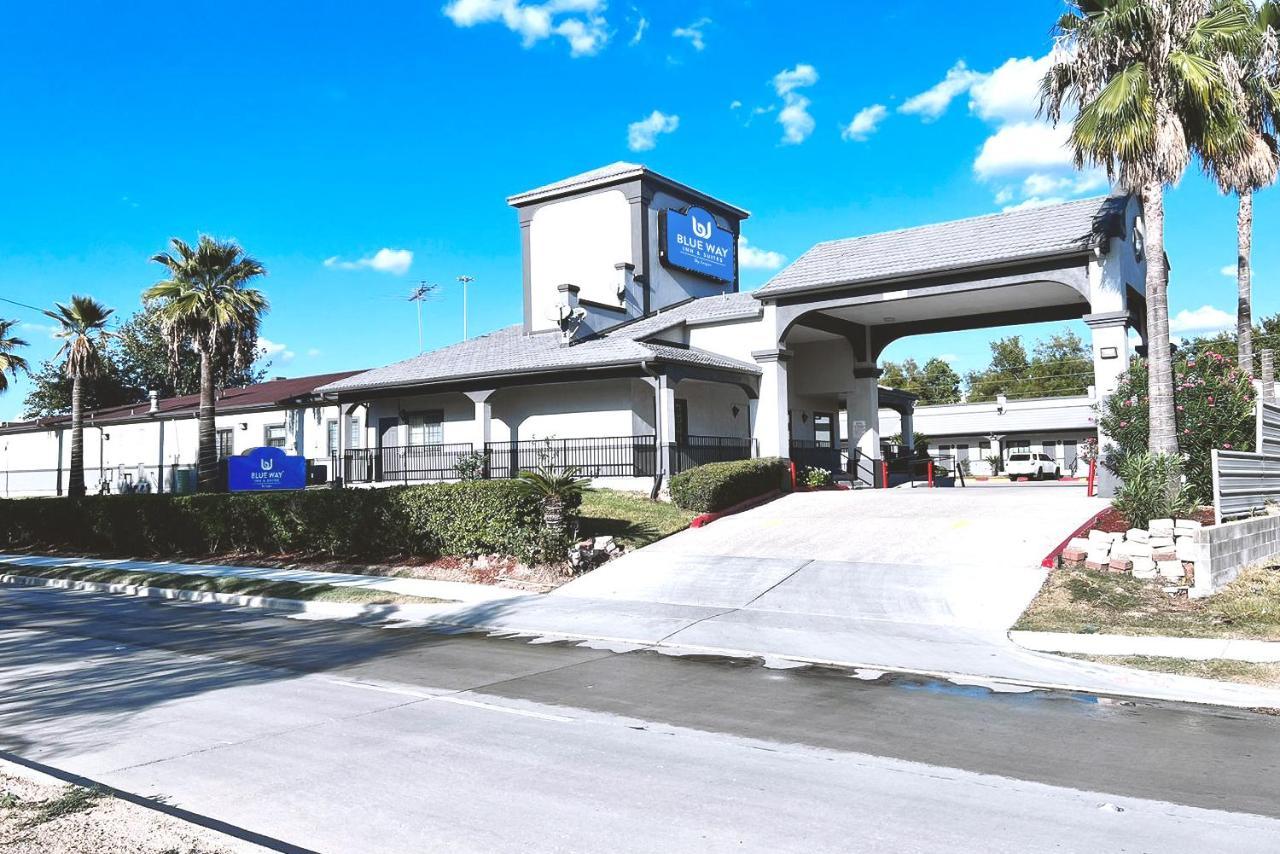 Blue Way Inn & Suites By Jasper Houston Exteriör bild